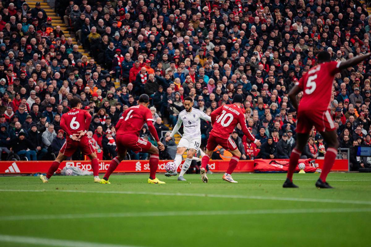 赛后马德里竞技内部沟通——欧联节点到来；话题不断；资深球员宣示担当的简单介绍